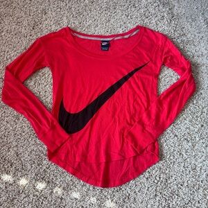 Nike Women's Red Long Sleeve Scoop Neck Cotton Activewear T-Shirt XS